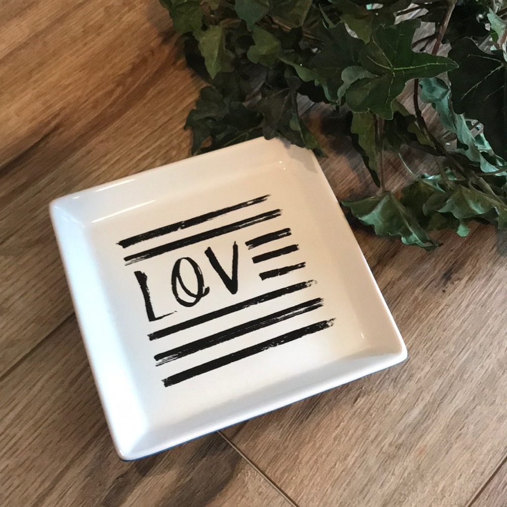 🎁NWT! PAPYRUS TRAY